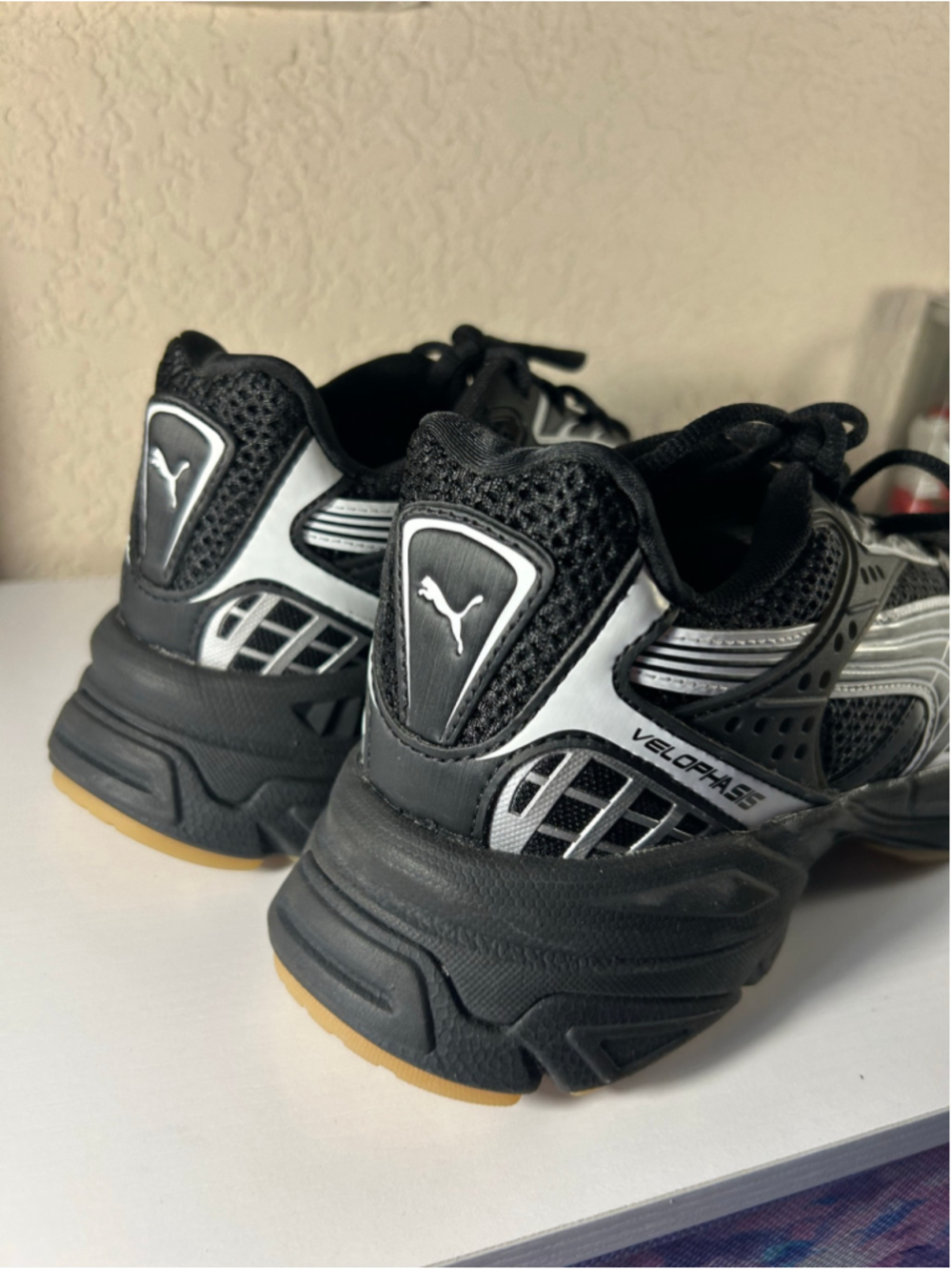 Women's Puma Velophasis Sneakers Black Silver Size 9 - Picture 3 of 11